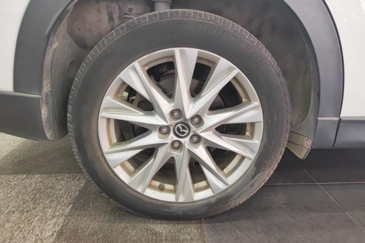 Used Mazda CX-8 2019 2.5L Four-Wheel Drive Deluxe Edition Right Rear Wheel Hub