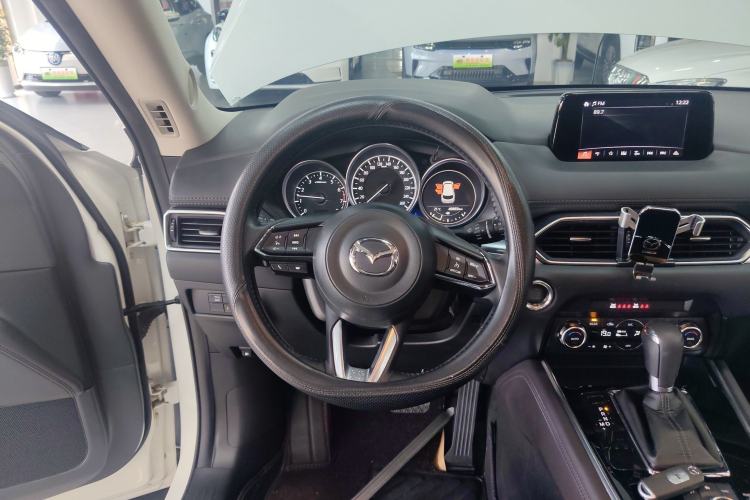 Used Mazda CX-8 2019 2.5L Two-Wheel Drive Luxury Version Steering Wheel