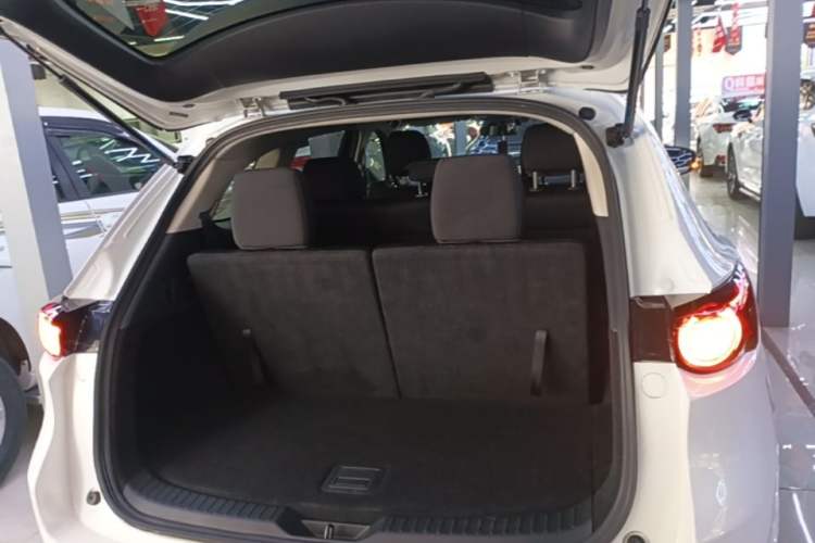 Used Mazda CX-8 2019 2.5L Two-Wheel Drive Luxury Version Trunk