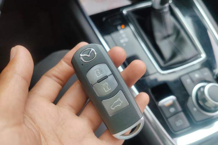 Used Mazda CX-8 2019 2.5L Four-Wheel Drive Flagship Model Vehicle Key