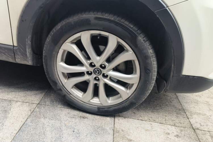 Used Mazda CX-9 2013 3.7L Automatic Standard Edition Right Front Wheel Hub