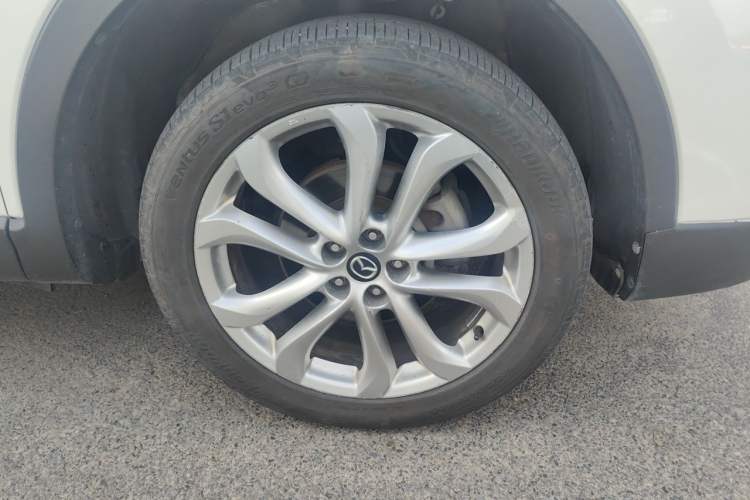 Used Mazda CX-9 2013 3.7L Automatic Standard Edition Right Front Wheel Hub