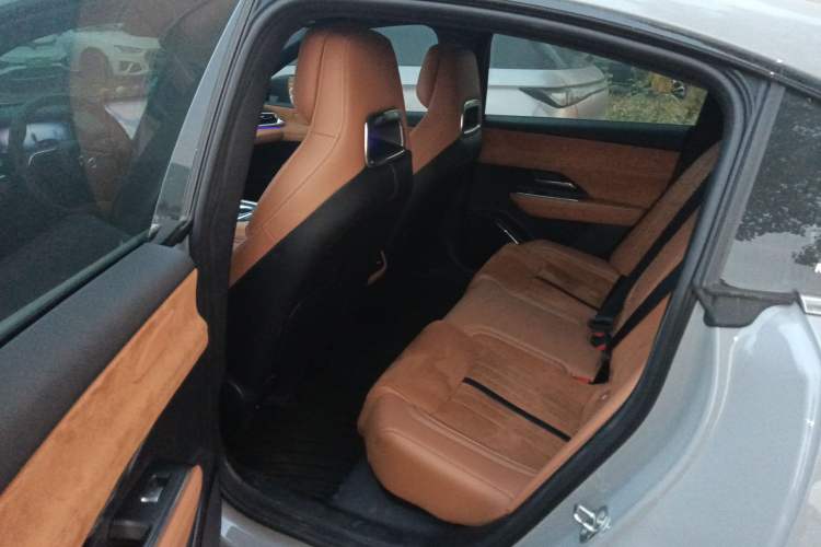 Used Mazda EZ-6 2024 Range-Extended 200 Luxury Edition Left Rear Seat