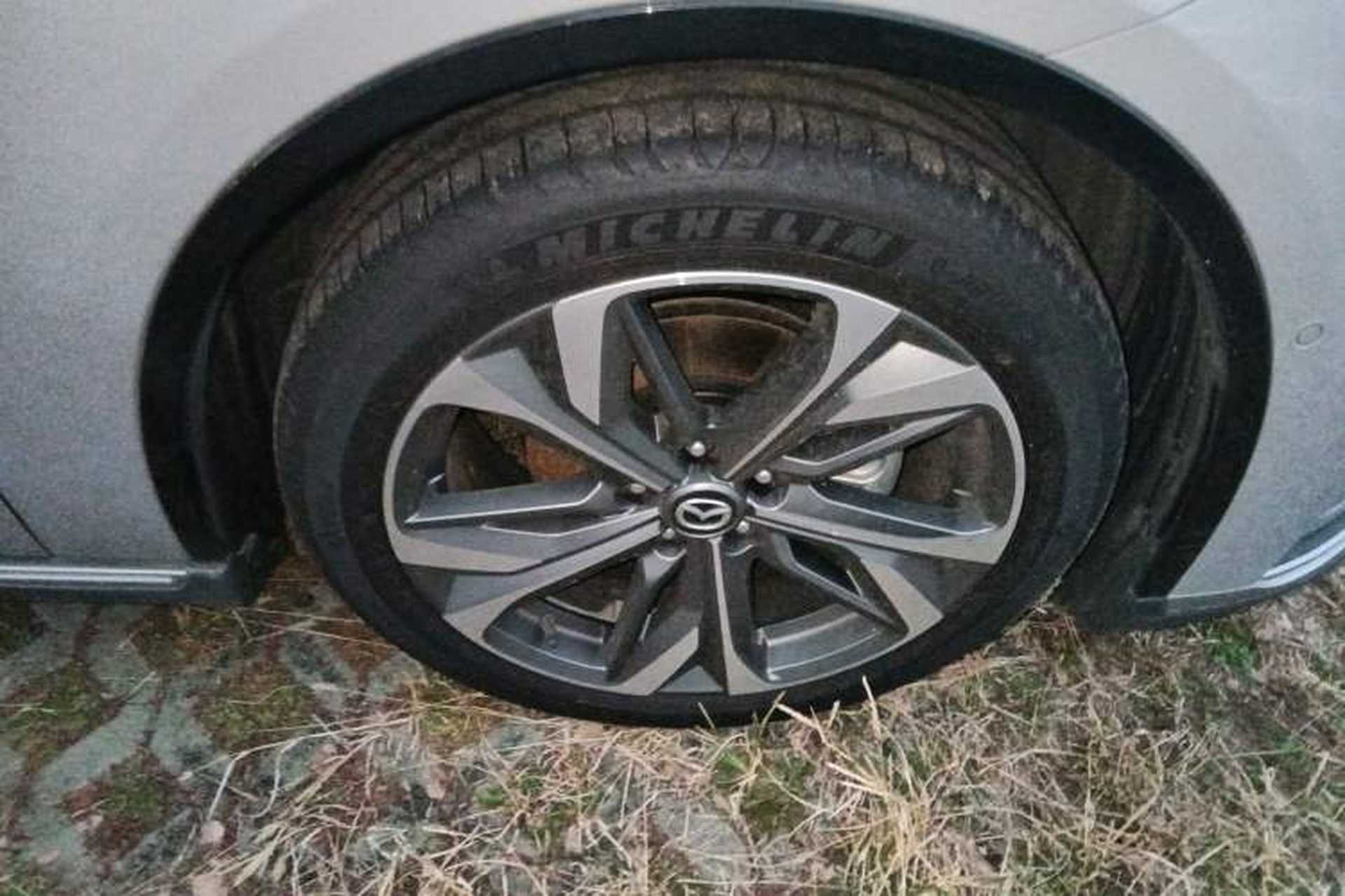 Used Mazda EZ-6 2024 Range-Extended 200 Luxury Edition Right Front Wheel Hub