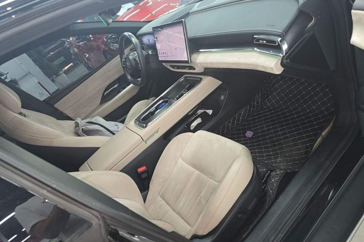 Used Mazda EZ-6 2024 Range-Extended 200 Zhiya Edition Right Front Seat