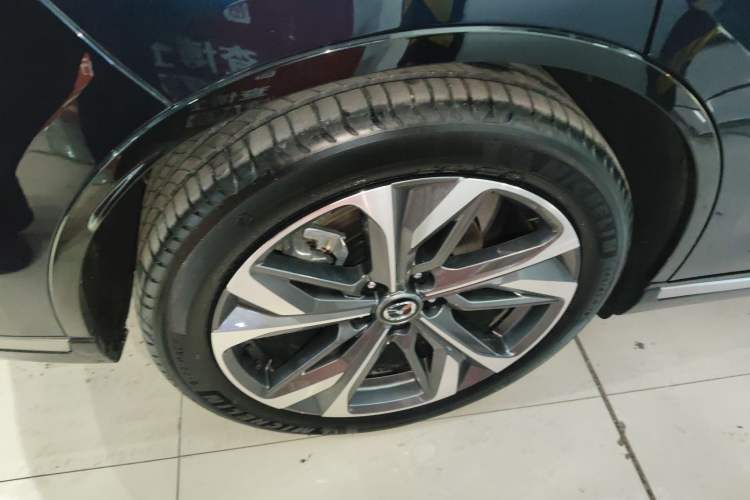 Used Mazda EZ-6 2024 Range-Extended 200 Zhiya Edition Right Rear Wheel Hub