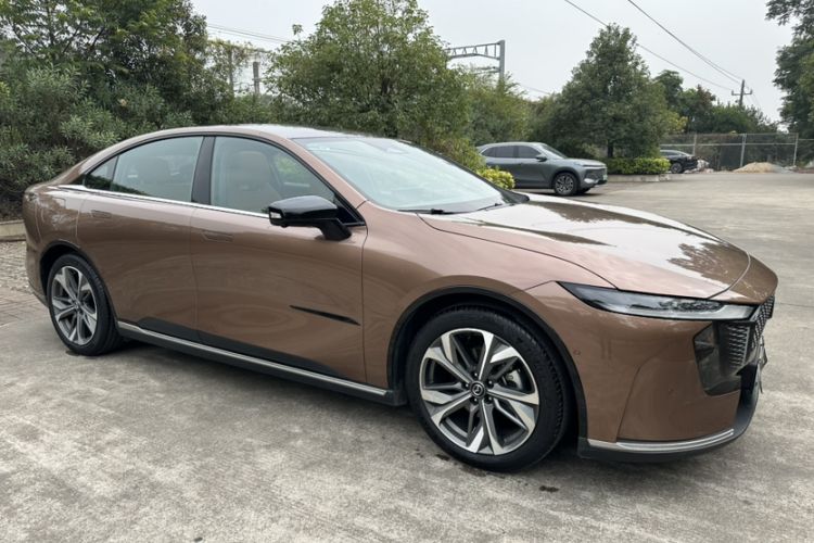 Used Mazda EZ-6 2024 Range-Extended 200 Luxury Edition Exterior 11