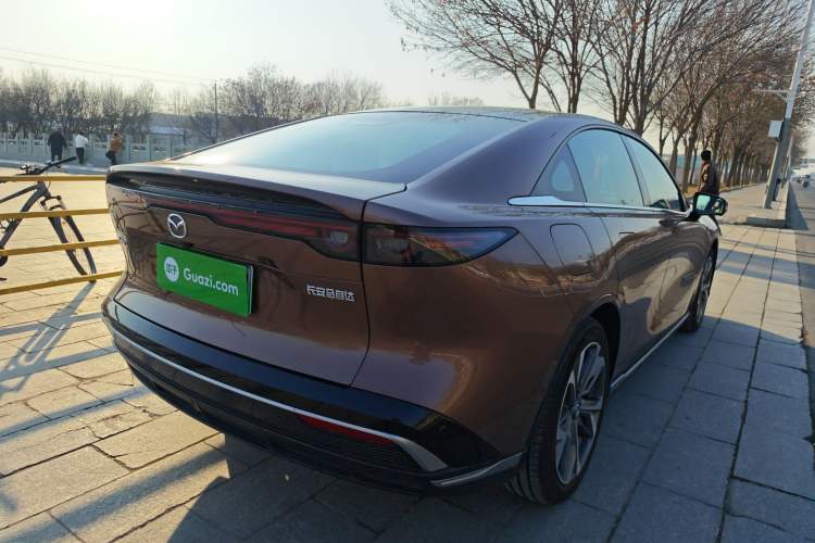 Used Mazda EZ-6 2024 Range-Extended 200 Luxury Edition Exterior 3