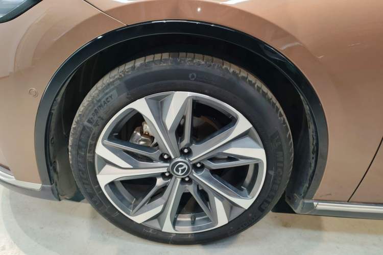 Used Mazda EZ-6 2024 Range-Extended 200 Luxury Edition Exterior 4