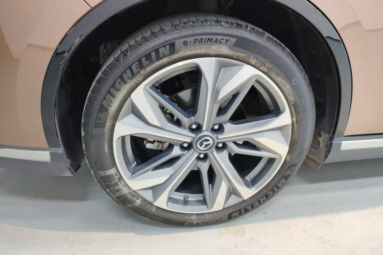 Used Mazda EZ-6 2024 Range-Extended 200 Luxury Edition Exterior 5