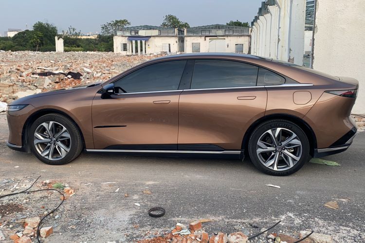 Used Mazda EZ-6 2024 Range-Extended 200 Luxury Edition Exterior 5