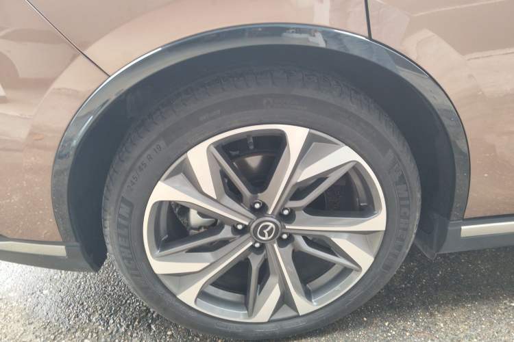 Used Mazda EZ-6 2024 Range-Extended 200 Luxury Edition Exterior 5