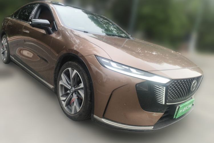 Used Mazda EZ-6 2024 Range-Extended 200 Luxury Edition Front Right 45 Deg