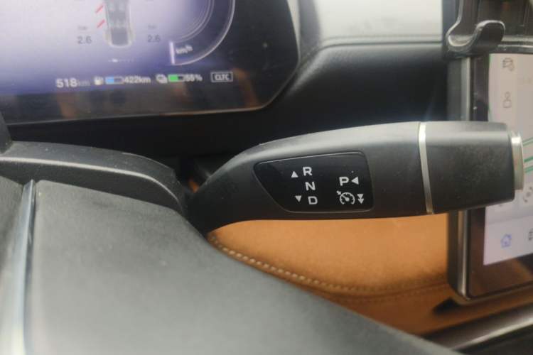 Used Mazda EZ-6 2024 Range-Extended 200 Luxury Edition Gear Lever