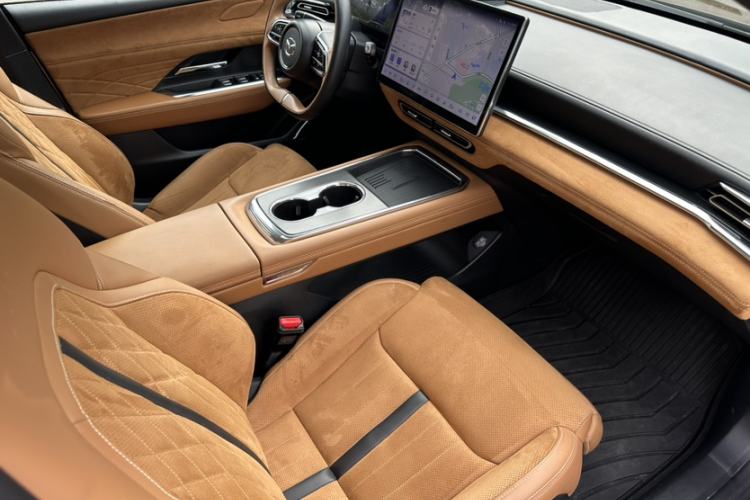 Used Mazda EZ-6 2024 Range-Extended 200 Luxury Edition Interior 10