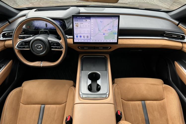 Used Mazda EZ-6 2024 Range-Extended 200 Luxury Edition Interior 13
