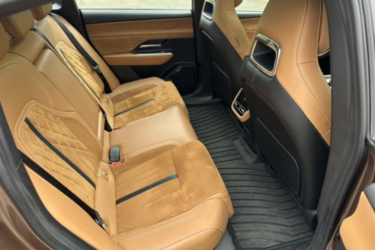 Used Mazda EZ-6 2024 Range-Extended 200 Luxury Edition Interior 2