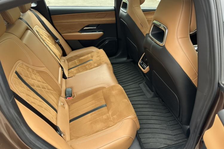 Used Mazda EZ-6 2024 Range-Extended 200 Luxury Edition Interior 3