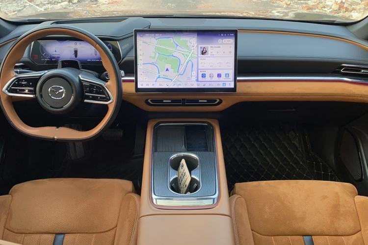 Used Mazda EZ-6 2024 Range-Extended 200 Luxury Edition Interior 3