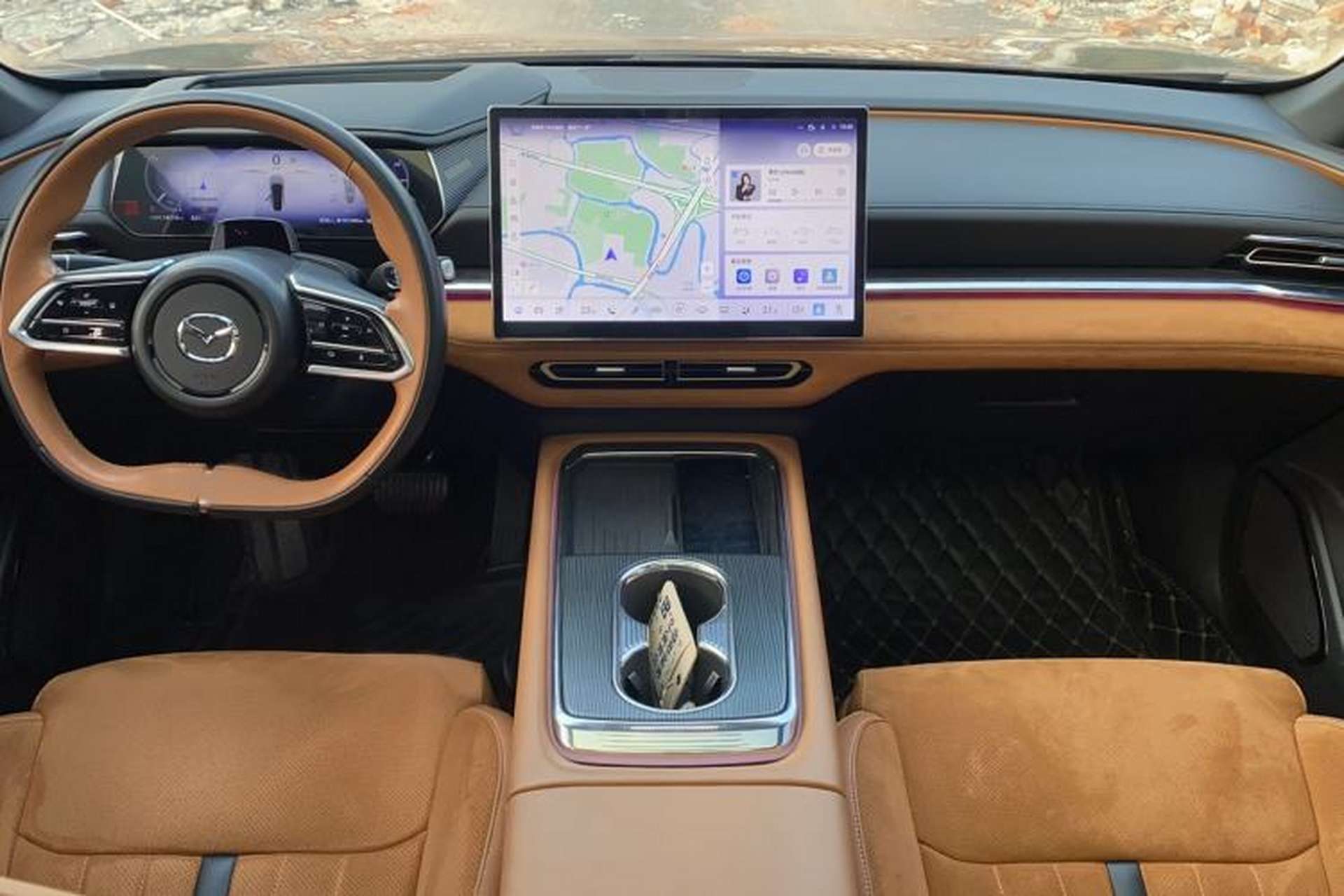 Used Mazda EZ-6 2024 Range-Extended 200 Luxury Edition Interior 3