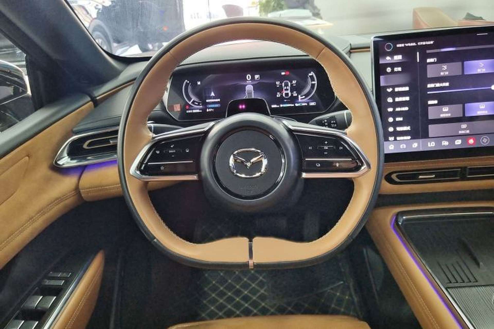 Used Mazda EZ-6 2024 Range-Extended 200 Luxury Edition Interior 3