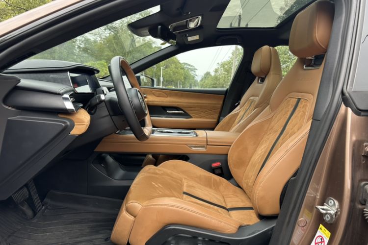 Used Mazda EZ-6 2024 Range-Extended 200 Luxury Edition Interior 7