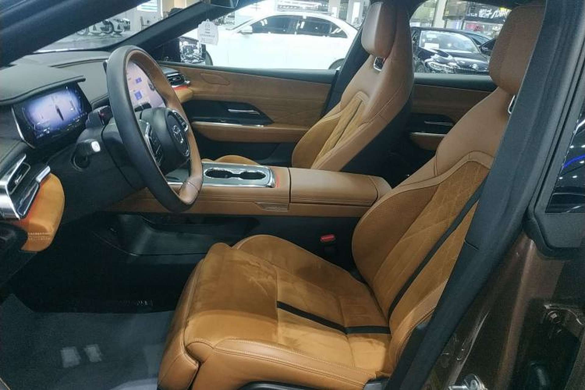 Used Mazda EZ-6 2024 Range-Extended 200 Luxury Edition Left Front Seat