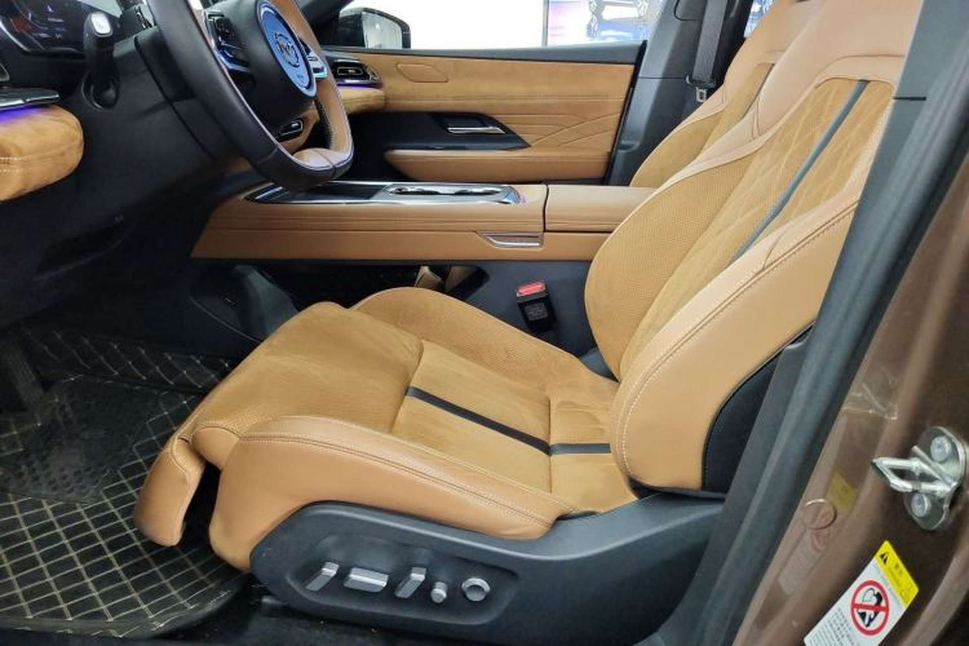 Used Mazda EZ-6 2024 Range-Extended 200 Luxury Edition Left Front Seat