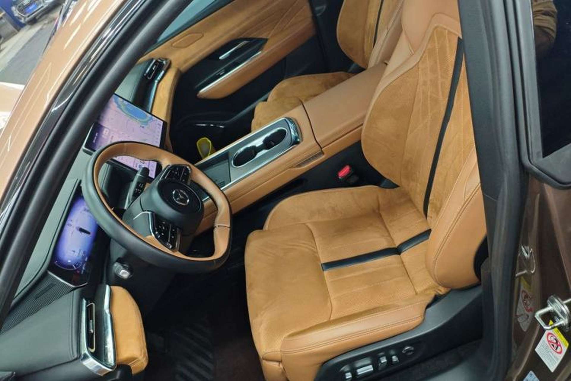Used Mazda EZ-6 2024 Range-Extended 200 Luxury Edition Left Front Seat