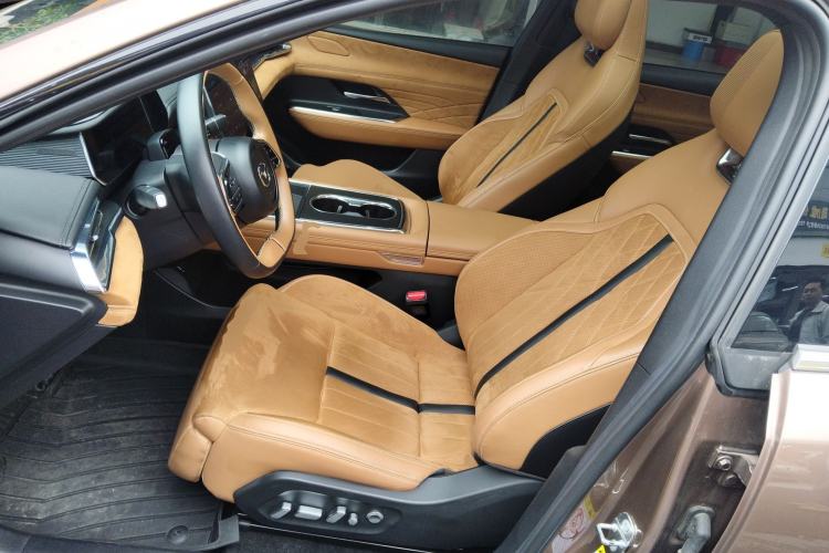 Used Mazda EZ-6 2024 Range-Extended 200 Luxury Edition Left Front Seat