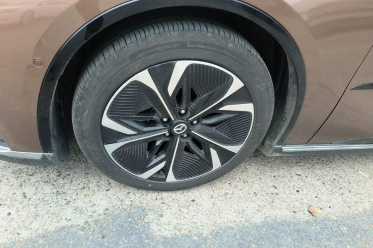 Used Mazda EZ-6 2024 Pure Electric 480 Zhiyue Edition Left Front Wheel Hub