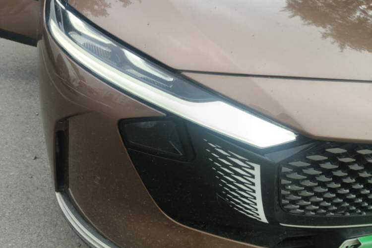 Used Mazda EZ-6 2024 Range-Extended 200 Luxury Edition Right Front Headlight