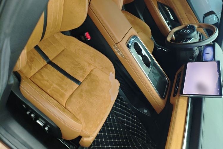 Used Mazda EZ-6 2024 Range-Extended 200 Luxury Edition Right Front Seat