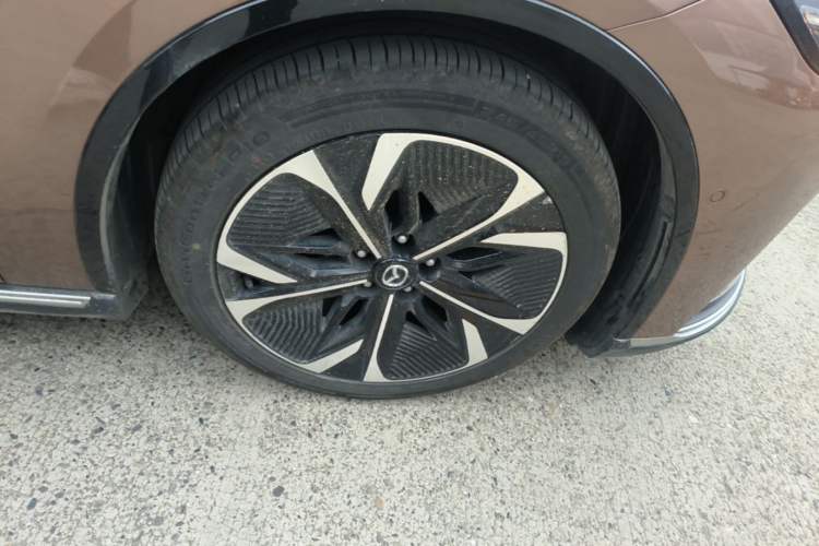 Used Mazda EZ-6 2024 Pure Electric 480 Zhiyue Edition Right Rear Wheel Hub