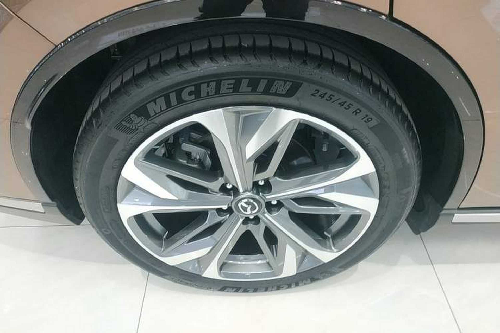 Used Mazda EZ-6 2024 Range-Extended 200 Luxury Edition Right Rear Wheel Hub