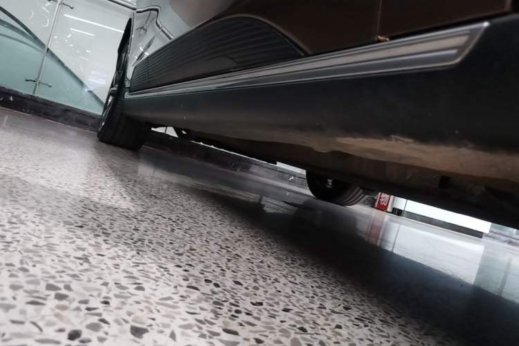 Used Mazda EZ-6 2024 Range-Extended 200 Luxury Edition Right Side Sill