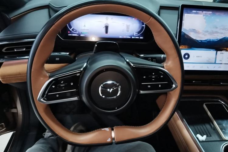 Used Mazda EZ-6 2024 Range-Extended 200 Luxury Edition Steering Wheel
