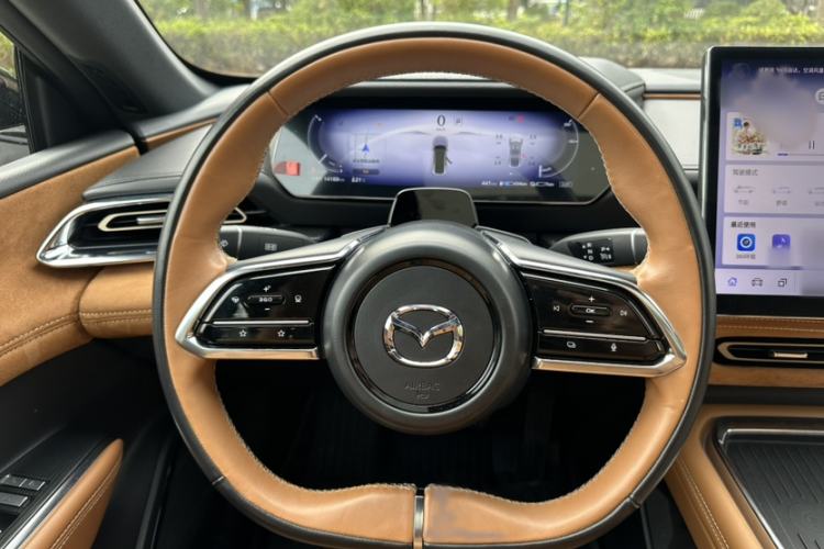 Used Mazda EZ-6 2024 Range-Extended 200 Luxury Edition Steering Wheel