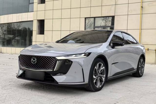 Used Mazda EZ-6 2024 Range-Extended 200 Luxury Edition