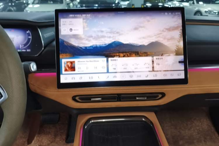 Used Mazda EZ-6 2024 Range-Extended 200 Luxury Edition Audio And AC Panel