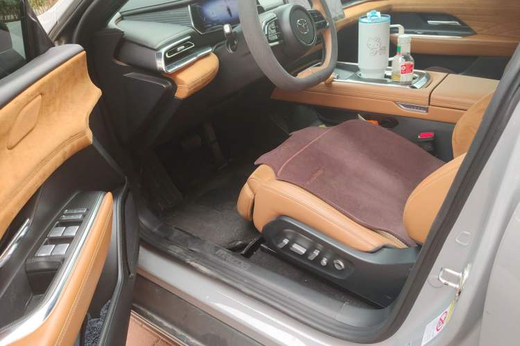 Used Mazda EZ-6 2024 Range-Extended 200 Luxury Edition Driver Seat