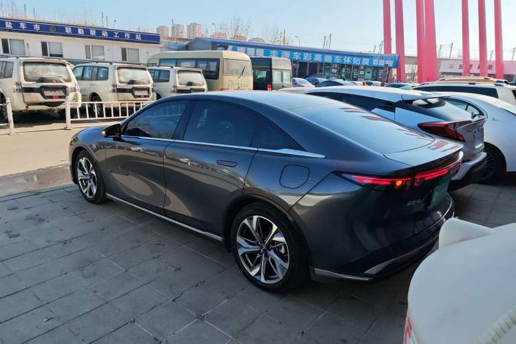 Used Mazda EZ-6 2024 Range-Extended 200 Luxury Edition Exterior 2
