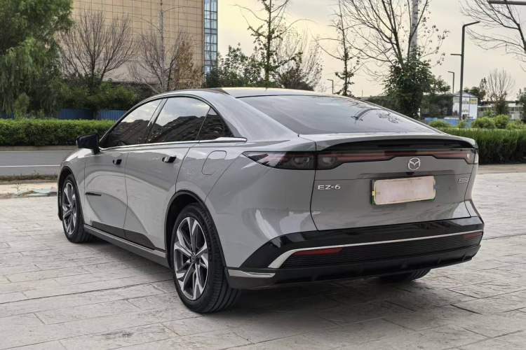 Used Mazda EZ-6 2024 Range-Extended 200 Luxury Edition Exterior 4