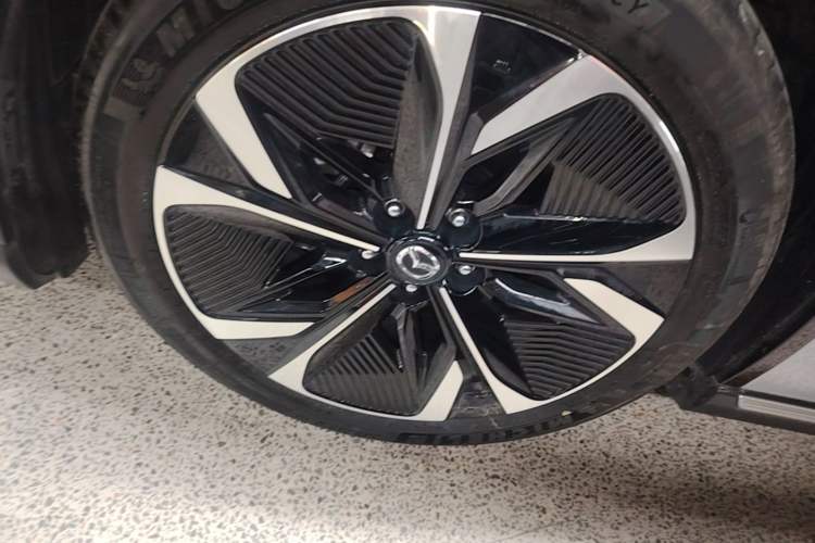 Used Mazda EZ-6 2024 Pure Electric 600 ZhiZun Edition Exterior 4