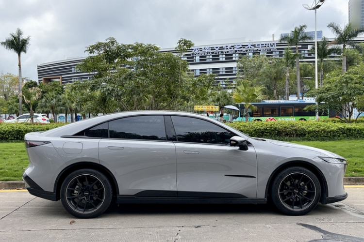 Used Mazda EZ-6 2024 Range-Extended 200 Luxury Edition Exterior 4