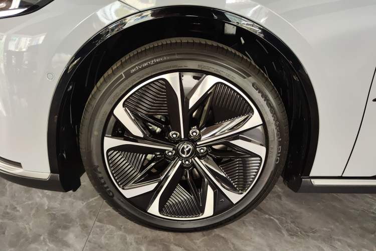 Used Mazda EZ-6 2024 Pure Electric 480 Zhiyue Edition Exterior 4