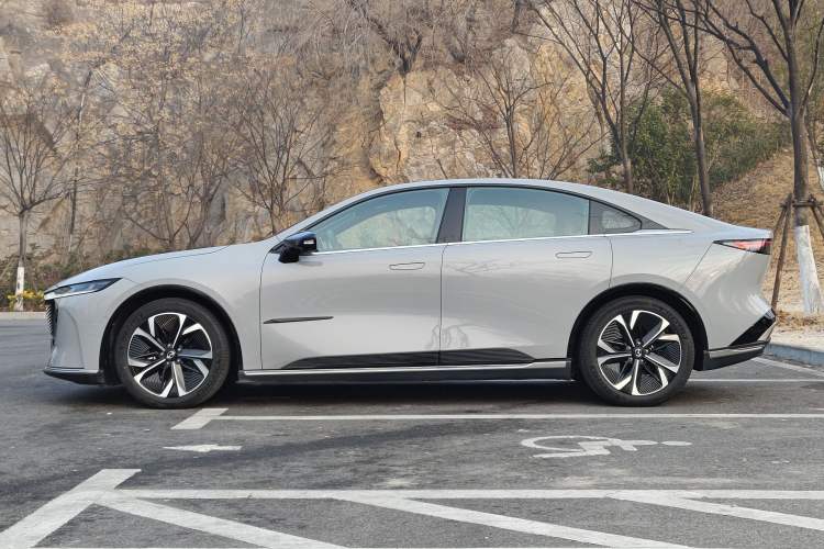 Used Mazda EZ-6 2024 Pure Electric 600 ZhiZun Edition Exterior 4