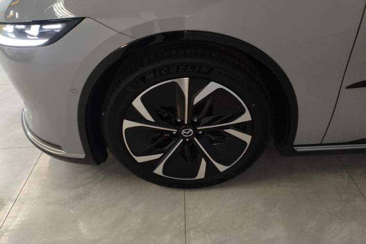 Used Mazda EZ-6 2024 Pure Electric 600 ZhiZun Edition Exterior 4