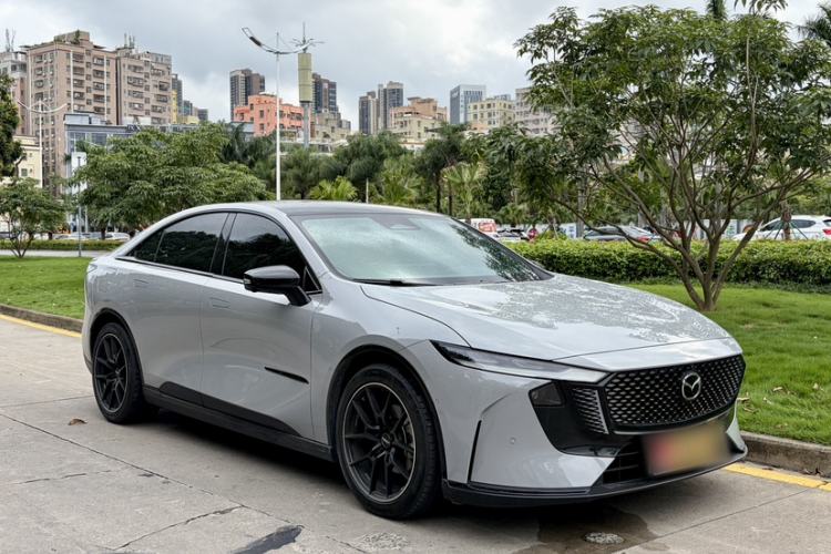 Used Mazda EZ-6 2024 Range-Extended 200 Luxury Edition Exterior 6