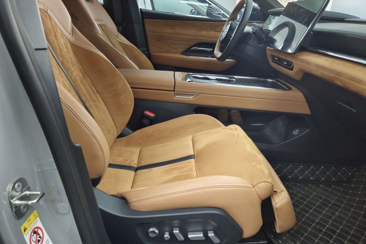 Used Mazda EZ-6 2024 Range-Extended 200 Luxury Edition Interior 10